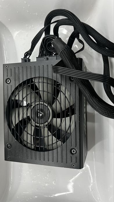 fonte de alimentação Corsair HX1000 (80 Plus Platinum, Totalmente Modular)