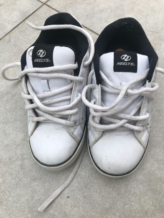 Heely's White Shoes, Size 3564740752989954122