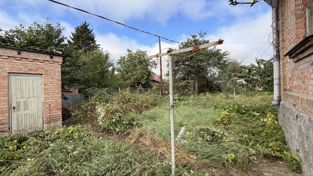 Продаж будинку в Бердичеві на 10сот