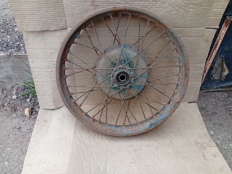 Раннє Колесо М 72