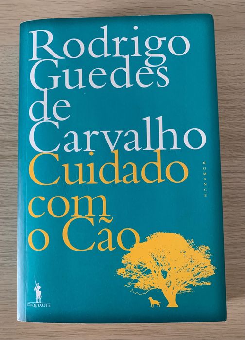 Livro “Cuidado com o cão” - Rodrigo Guedes de Carvalho