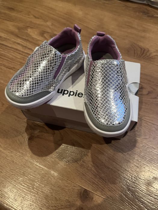 Продам мокасини.На дівчинку.Розмір 20,21,22