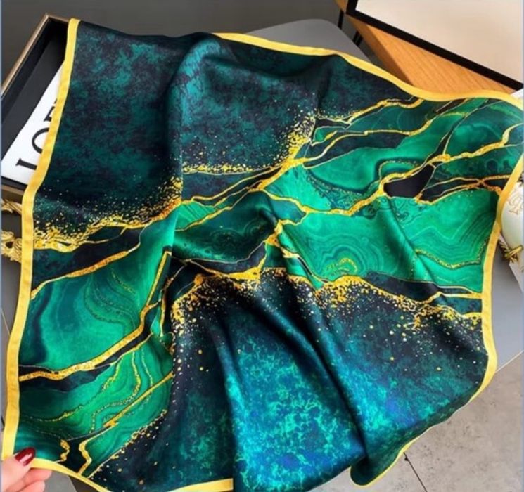 Люксові хустки, нові 
Усі бірки є, якість відмінн