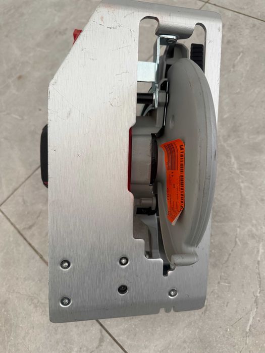 Milwaukee M18 2631-20 Безщіткова циркулярна дискова пила паркетка