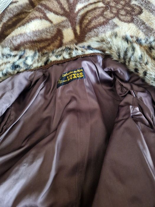 Casaco em pêlo padrão leopardo