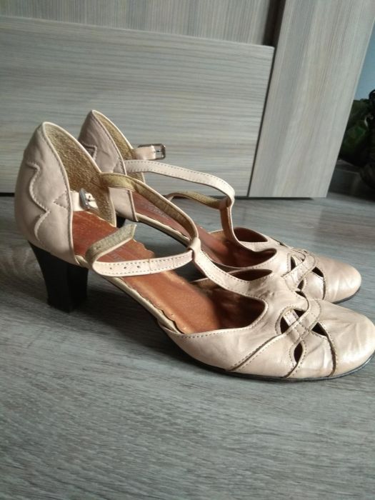 Buty 38 skóra naturalna, idealny stan