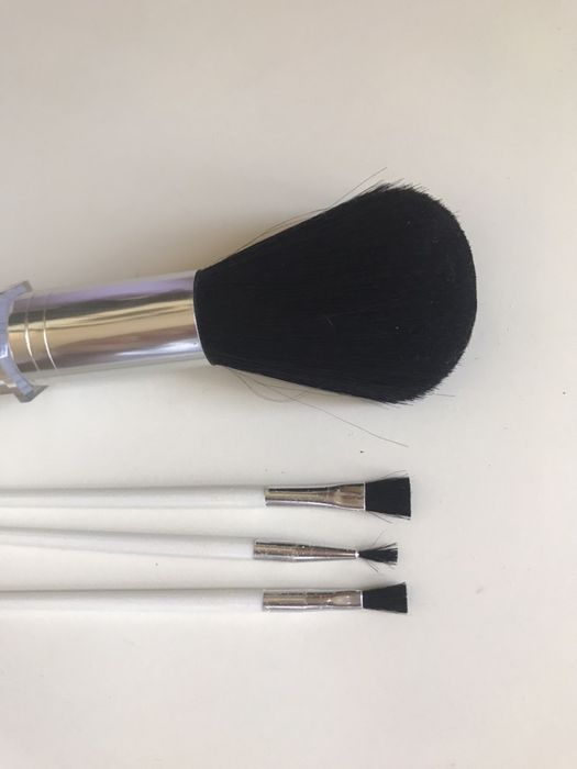 4-Piece Makeup Brush Set64729941744130121