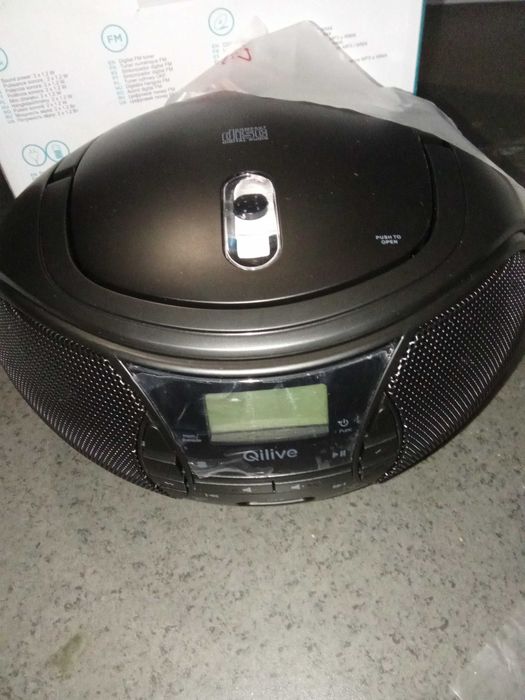 Radio novo em folha na caixa  marca quilive