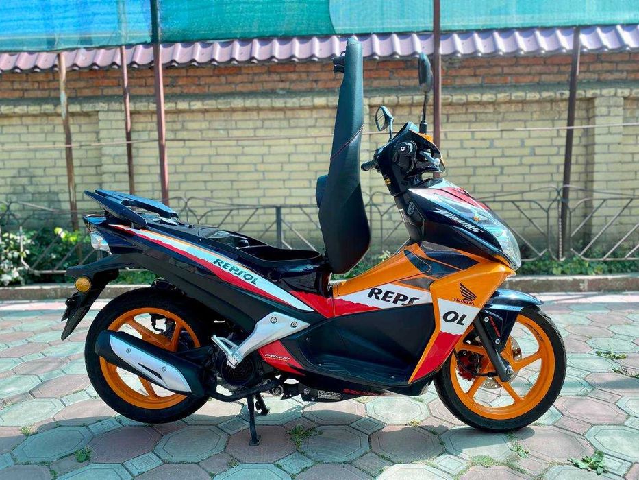 ЭКСКЛЮЗИВНЫЙ! Скутер HONDA TARAN IS 110 / мопед 2012г