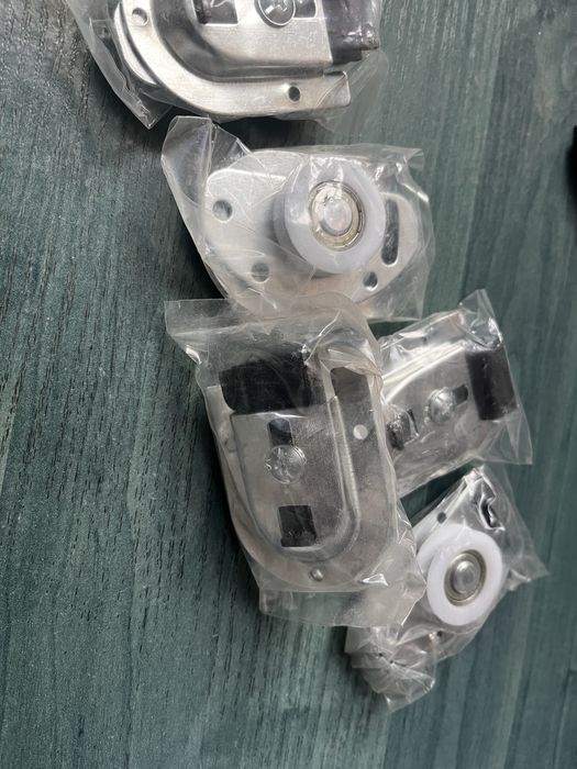 Шкаф купе колеса