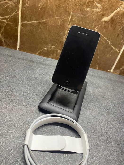   iPhone 4s на 16 gb  / КолекційниЙ