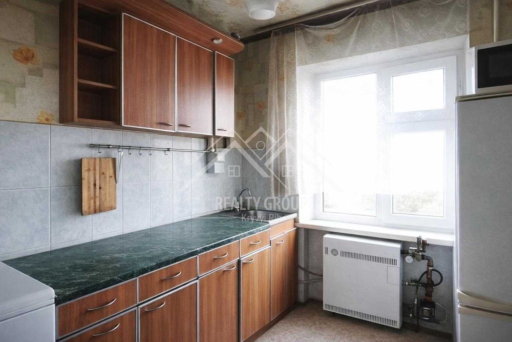 Продаж 2-кімнатна з АВТОНОМКОЮ у Центрі Міста