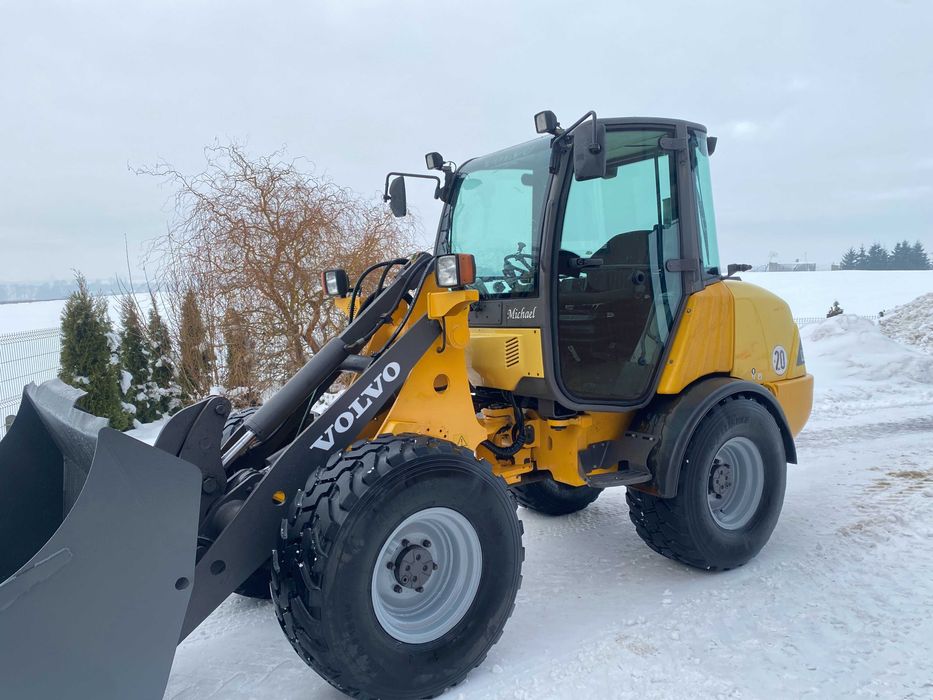 ŁADOWARKA VOLVO L 25B Z ŁYŻKĄ WIDŁY schaffer manitu jcb atlas wiedeman