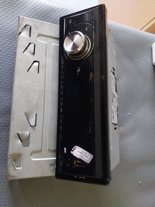 Auto radios  tft televisao / cd impecaveis