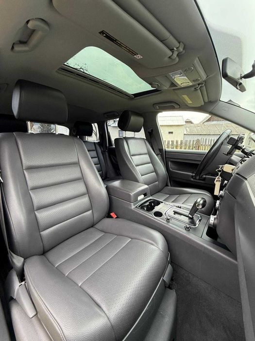 Volkswagen Touareg 3.0 TDI • 2010 • Automat • 4x4 • Шкіра • Не пневмо