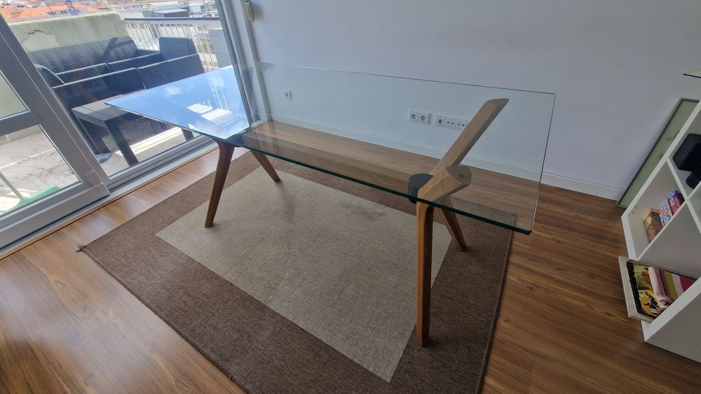 Pés de mesa em carvalho