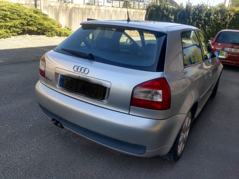 Audi S3 de 2001 225 cavalos 20 válvulas