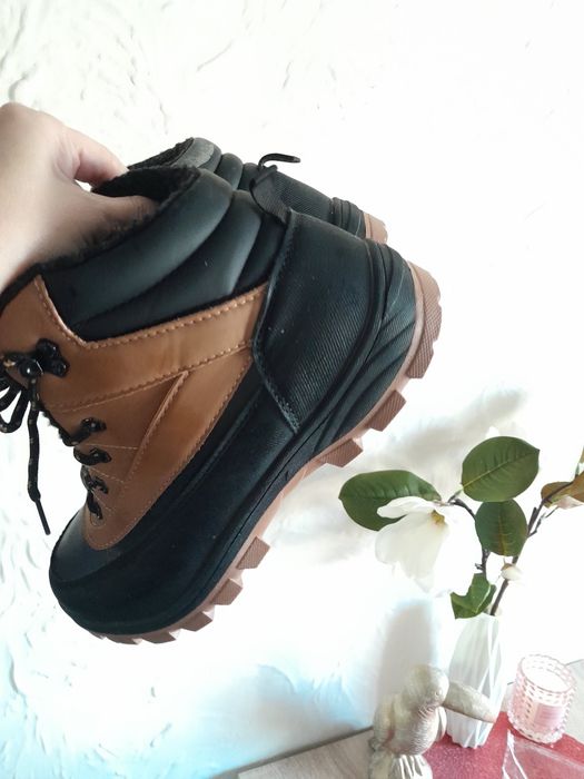 Buty zimowe dla chłopca r. 40, stan bdb.