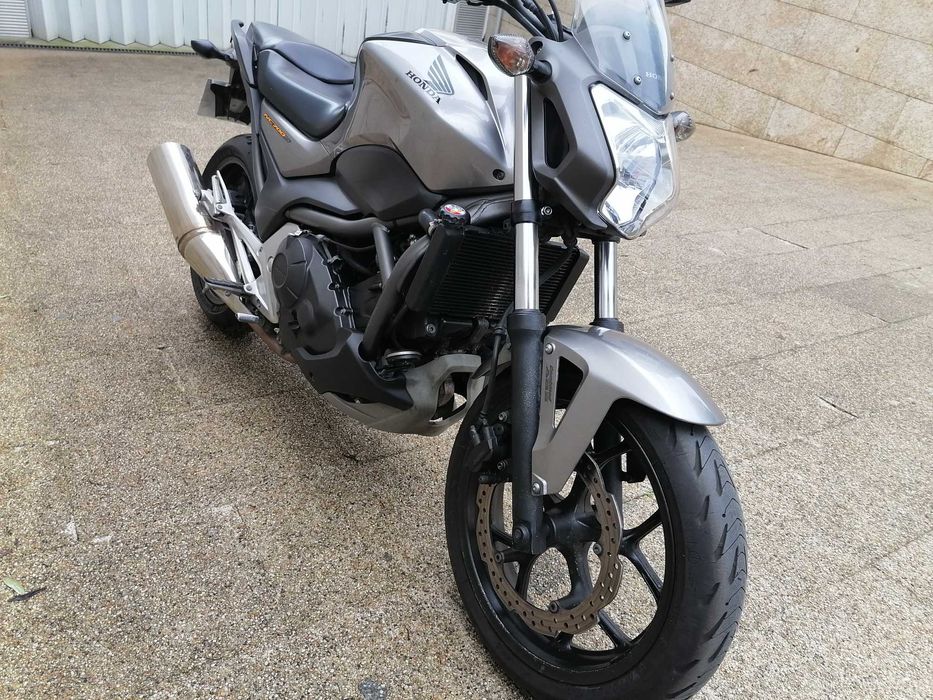 mota honda NC700S apenas 24000 kms bom estado