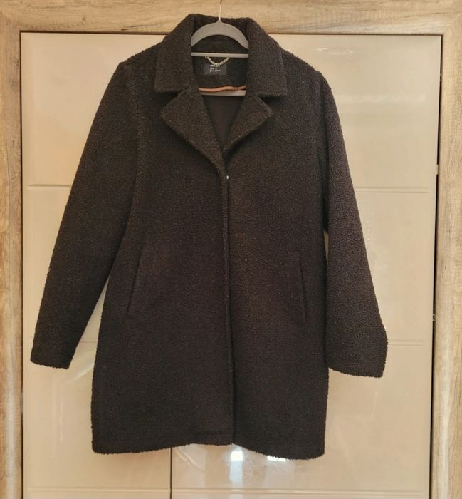 Czarny płaszcz Esmara L 40 baranek ciepły klasyczny