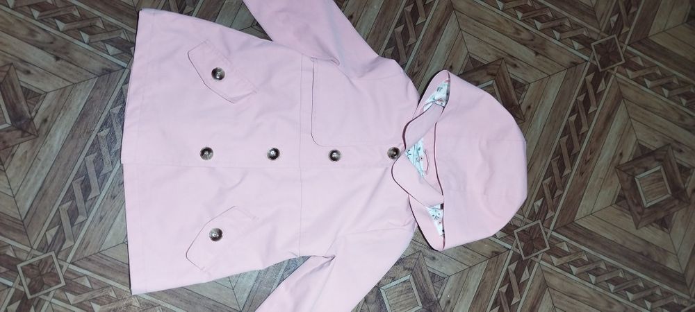 Курточка для дівчинки 98-104 см пальтечко рожеве