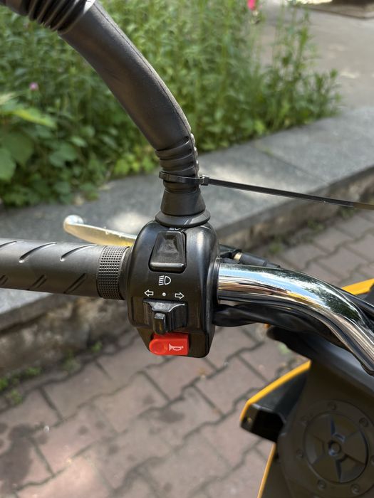 Скутер SPARK SP150S-18