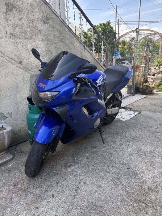 Vendo Honda CBR600 F4