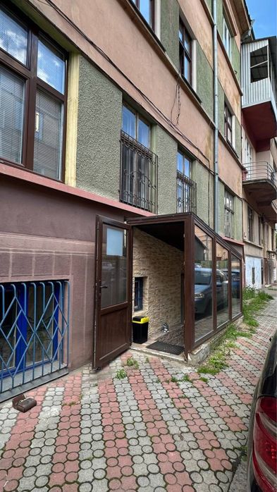 Продам комерційне приміщення в центрі