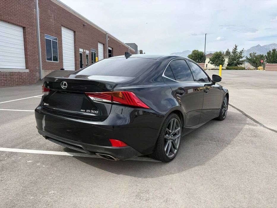 Lexus IS 300      2017