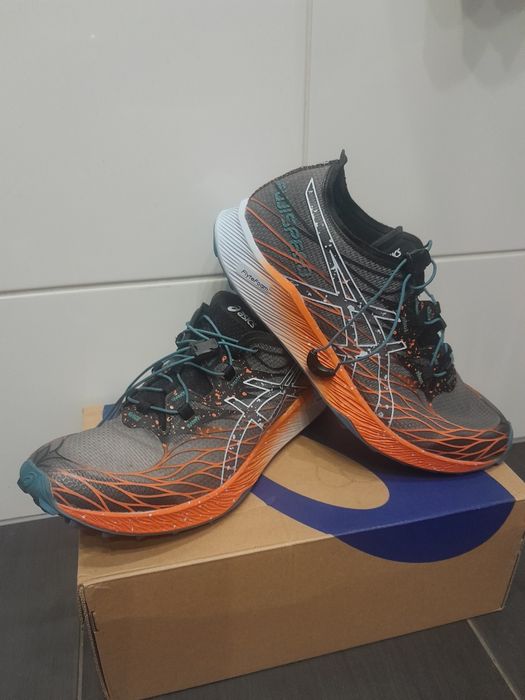 Buty biegowe Asics Fujispeed  - terenowe