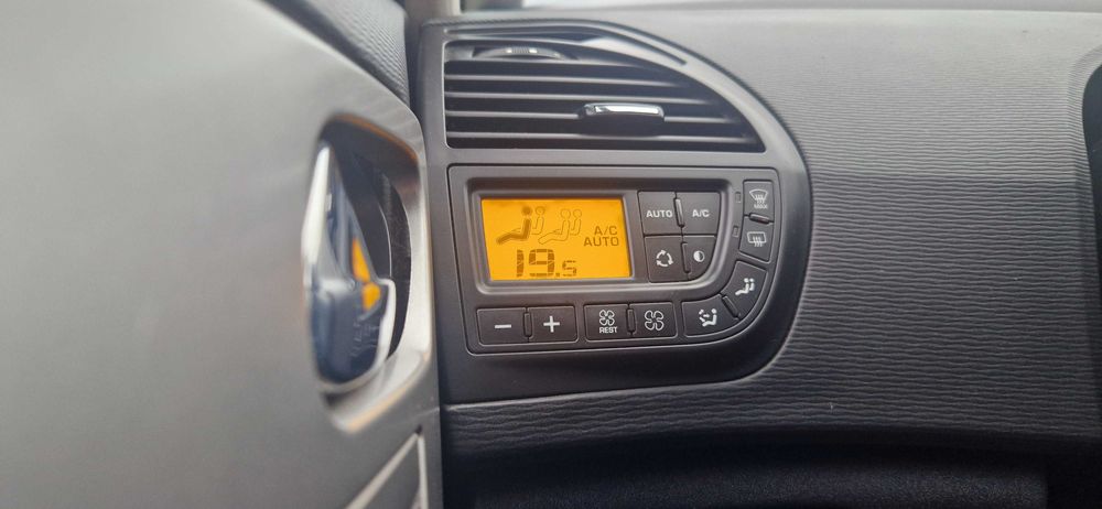 Citroen C4 Picasso 1,6 HDI Niski przebieg