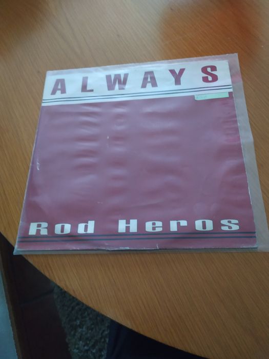 Maxi single dos rod heróis.