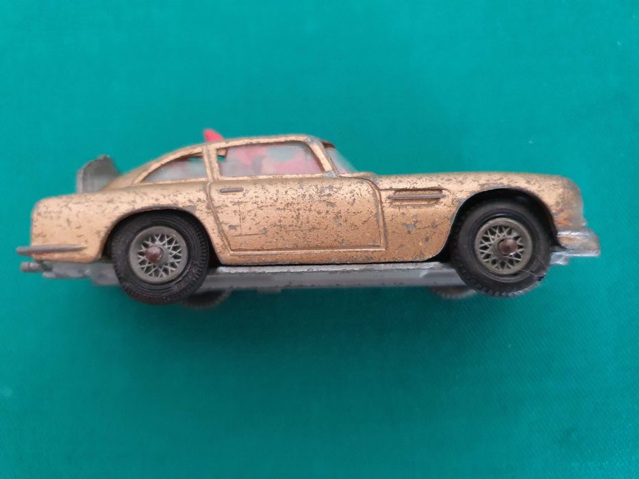 Aston Martin DB5 1:43 - James Bond 007 - CORGI TOYS, Anos 60 - England