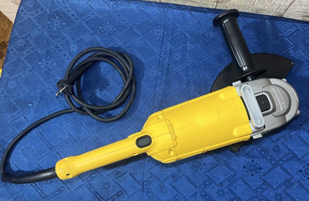 DeWALT D28492 Болгарка 230мм 2200Вт УШМ