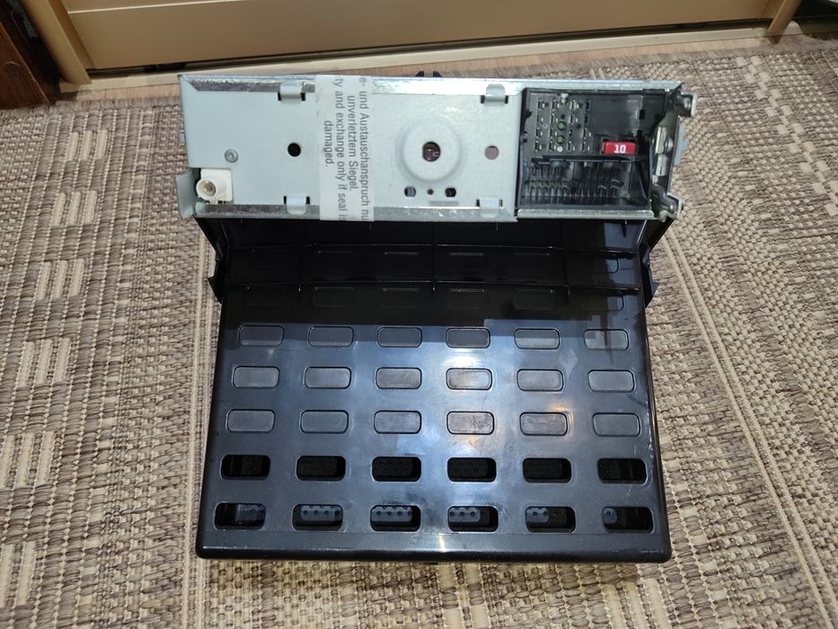 Продам магнітолу blues