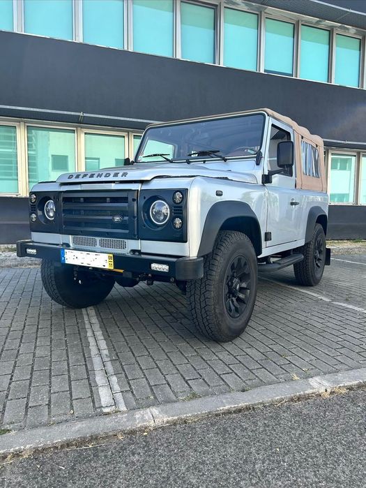 Land Rover Defender 90 2.4 CRD S
