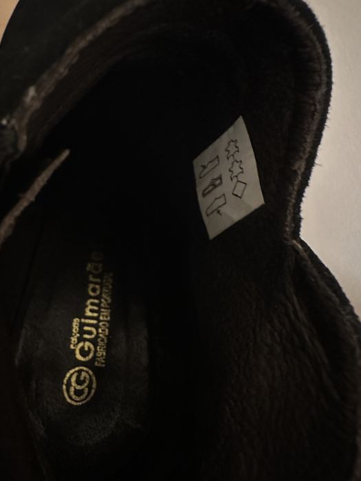 Botins com pouco uso de camurça