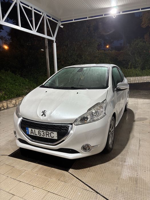 Peugeot 208 1.2 2014