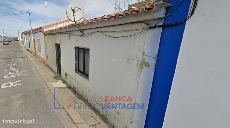 Moradia em banda, de tipologia T2, em São Matias, Beja.
