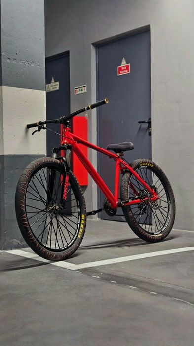 Bicicleta de whelling.        Vendo ou troco por kukirini g2 ultra