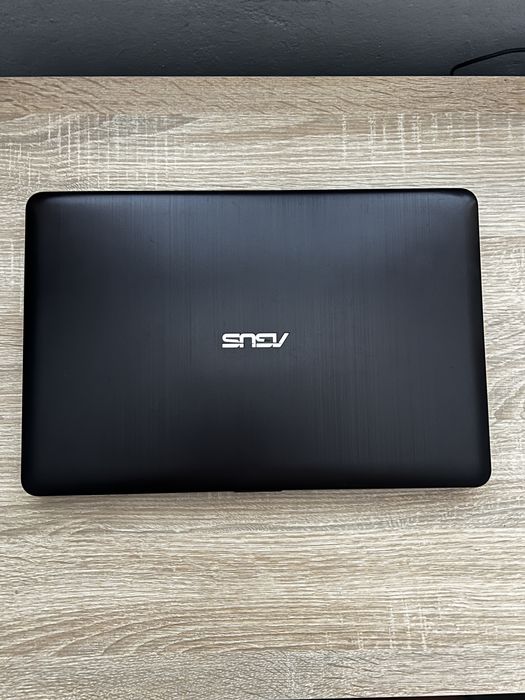 Ноутбук Asus i3-7100u