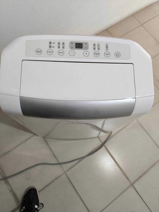 AC portatil Jocel 12000 BTU