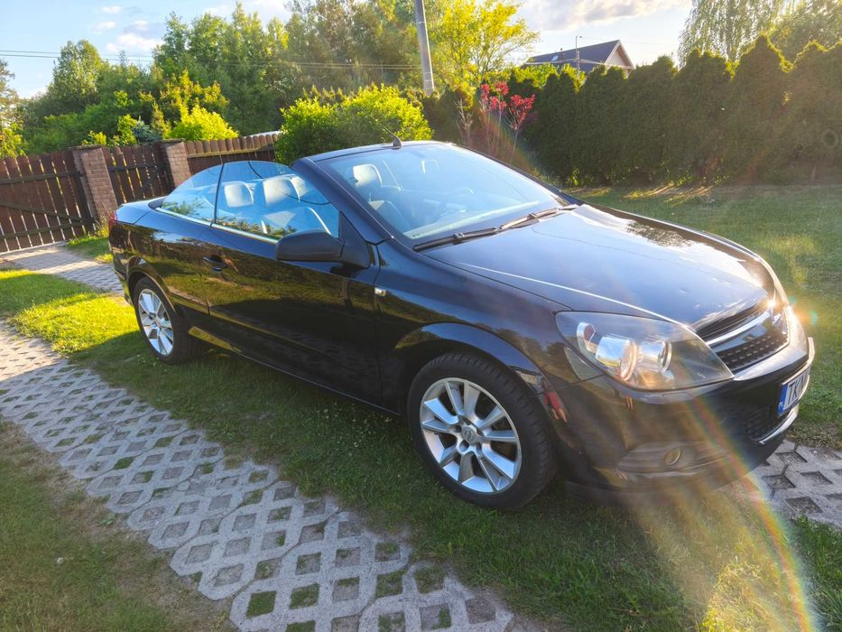 Opel Astra Twin Top (cena do 03.10)