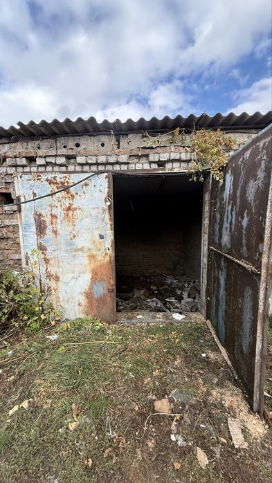 Гараж в ГК ТЕМП1, гара на бамі, для МіКРОАВТОБУСА, ПОТРІБЕН РЕМОНТ