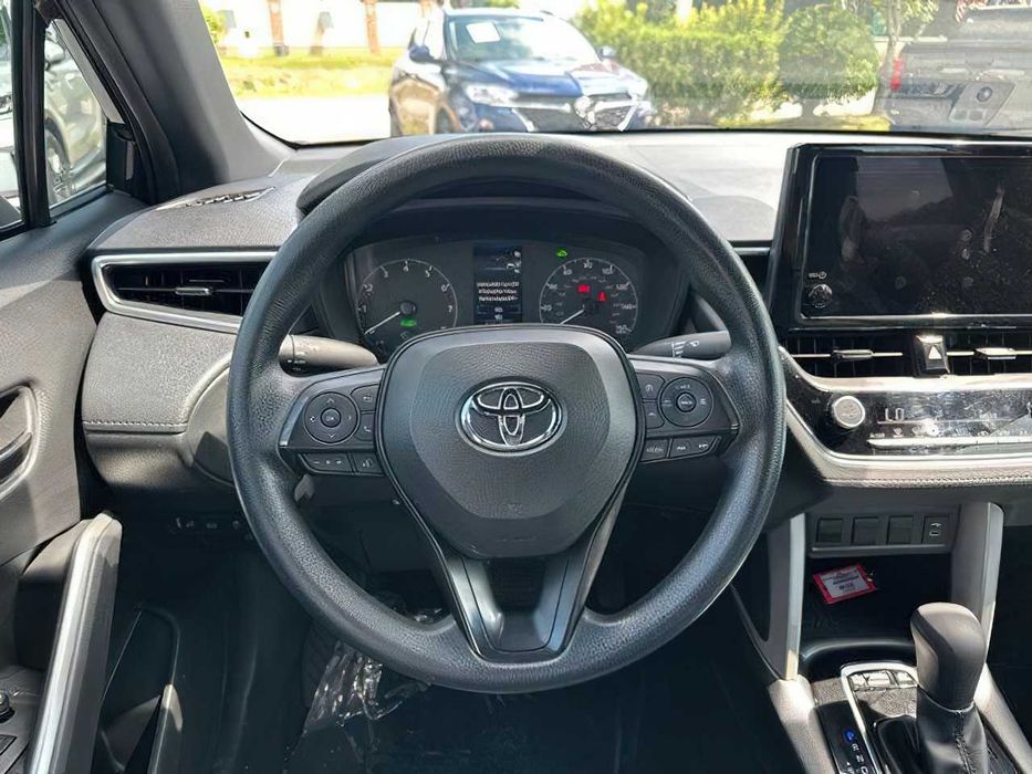 Toyota Corolla Cross hyb      2023