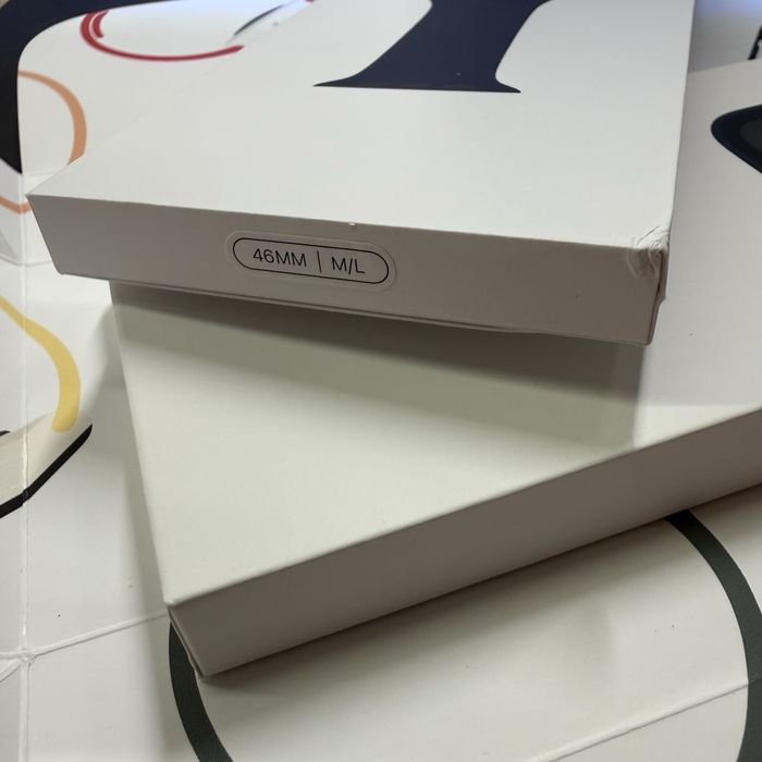 Apple Watch SE GPS 44mm (2024, Gen 2) - Alumínio meia-noite - Bracelete Desportiva meia-noite tamanho M/L - com fatura e garantia