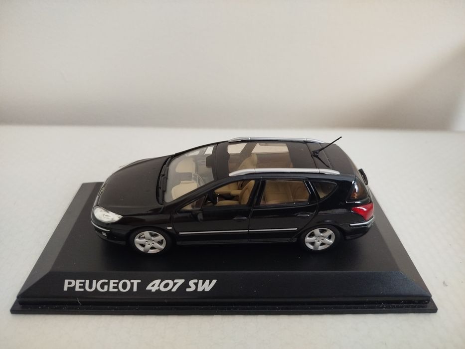 Miniatura Peugeot 407 SW 1/43 Nova