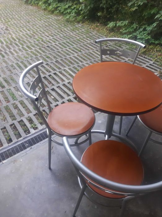 Mesa e Cadeiras de Esplanada com tampo em Madeira