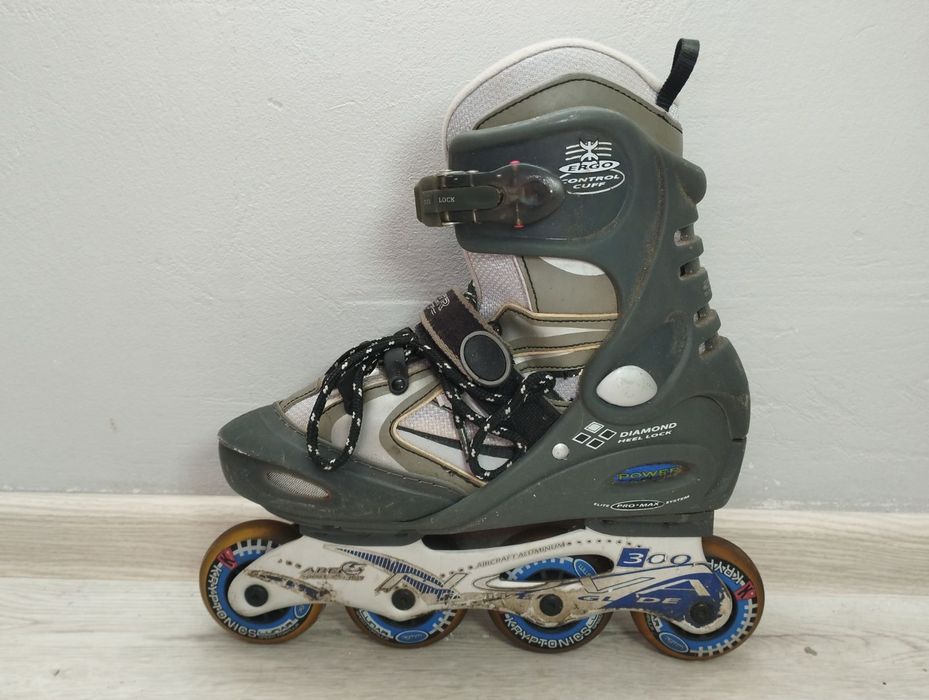 Ролики сірі жіночі