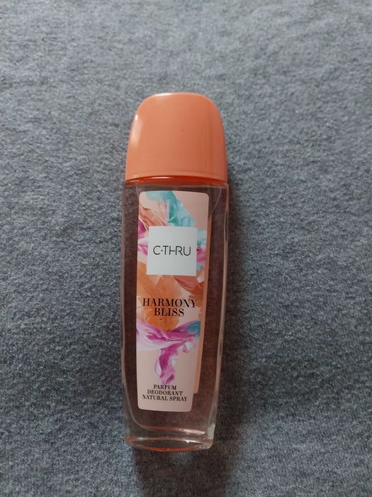 Perfumowany dezodorant C.THRU